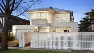 แบบบ้านสองชั้นสำหรับครอบครัวใหญ่ 6 ห้องนอนสไตล์ Contemporary